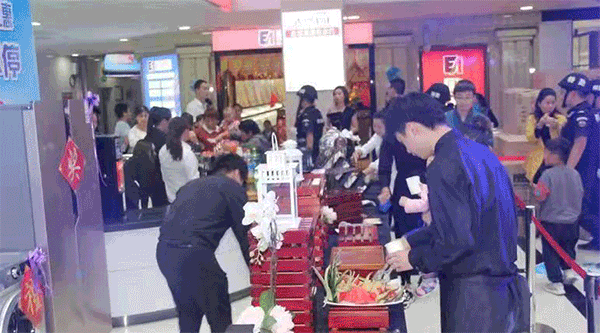 火爆的活動(dòng)現(xiàn)場