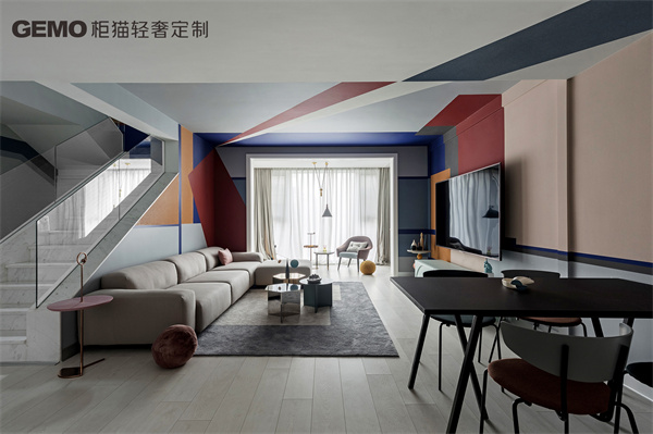 輕奢定制加盟選品牌還是當地加工廠？